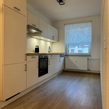 Between I Daire Lübeck